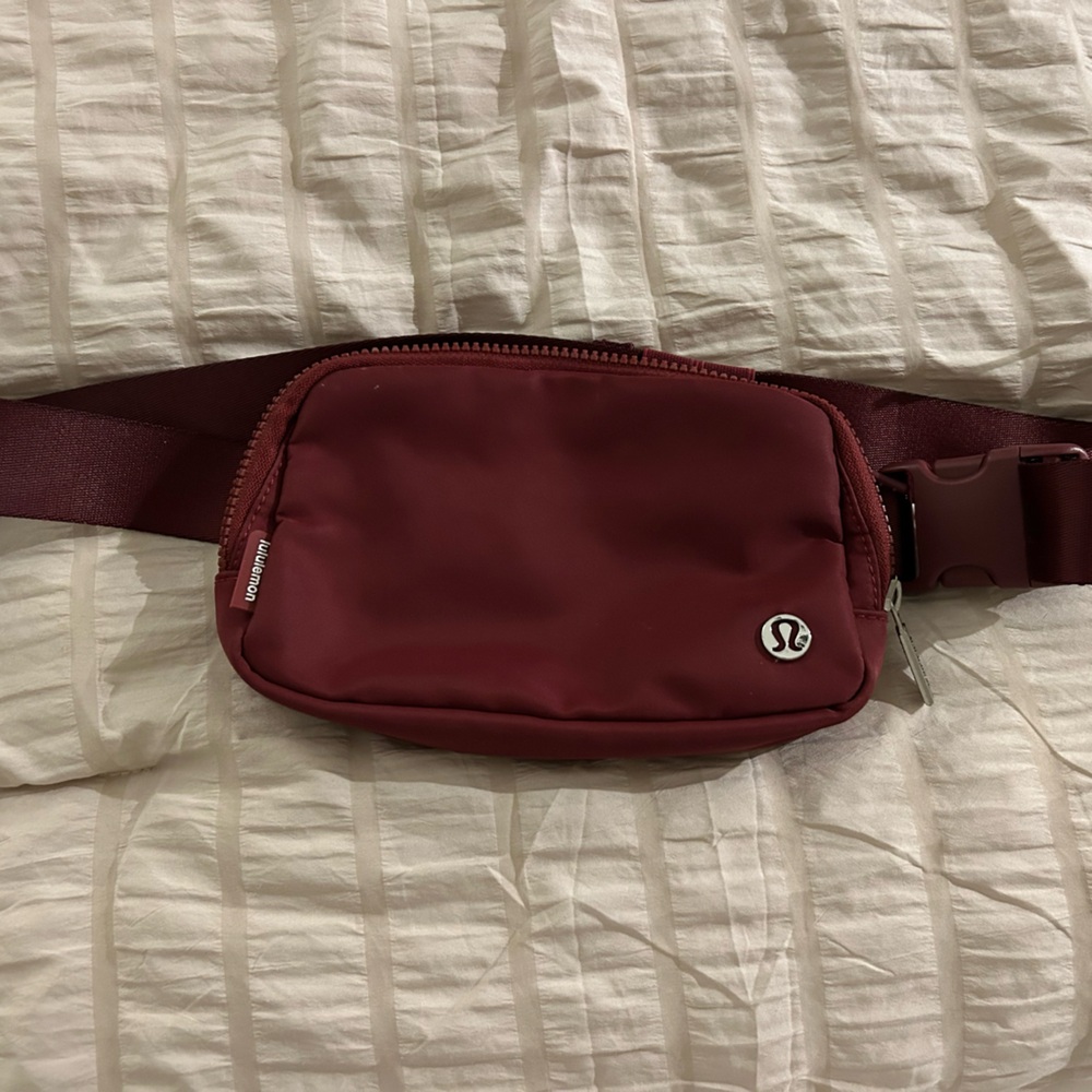Lululemon belt bag